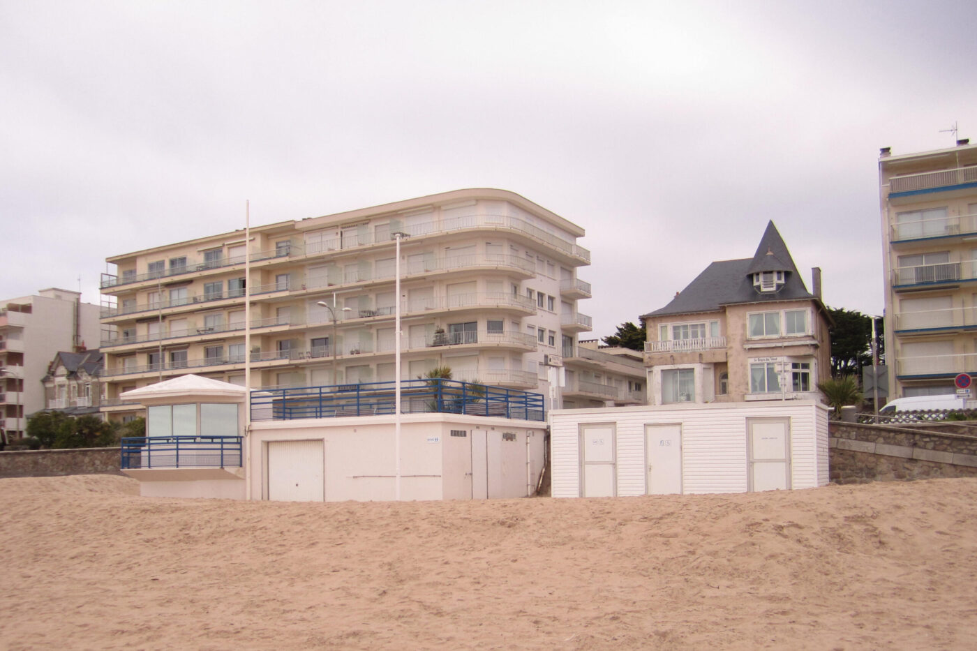 Pornichet-Postes de Secours-Claas architectes-Poincare-existant-©Claas architectes